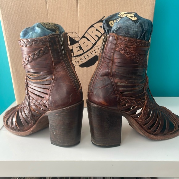 Freebird by Steven Bela Sandals, Cognac Lattice Weave Heeled Shoes - Picture 4 of 8